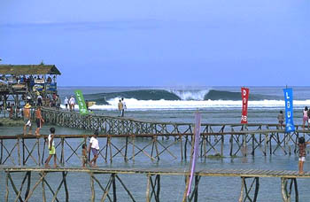 siargao surfing